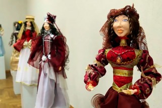 Выставка кукол Марии Луговой