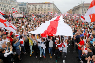 После президентских выборов 9 августа 2020 г. белорусские власти развязали широкомасштабные жестокие репрессии против мирных демонстрантов и сочувствующих им.