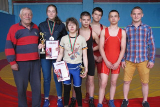 Воспитанники СДЮШОР №1 завоевали медали в соревнованиях по борьбе